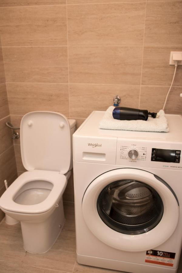 Studio Moghioros Rezidence 2 บูคาเรสต์ ภายนอก รูปภาพ